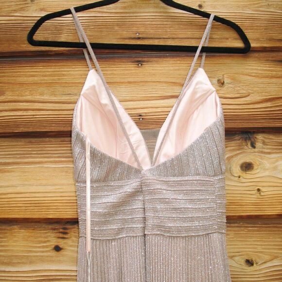 Mac Duggal 30725 Womens SHIMMER PLEATED V NECK GOWN Oscars - Picture 14 of 16